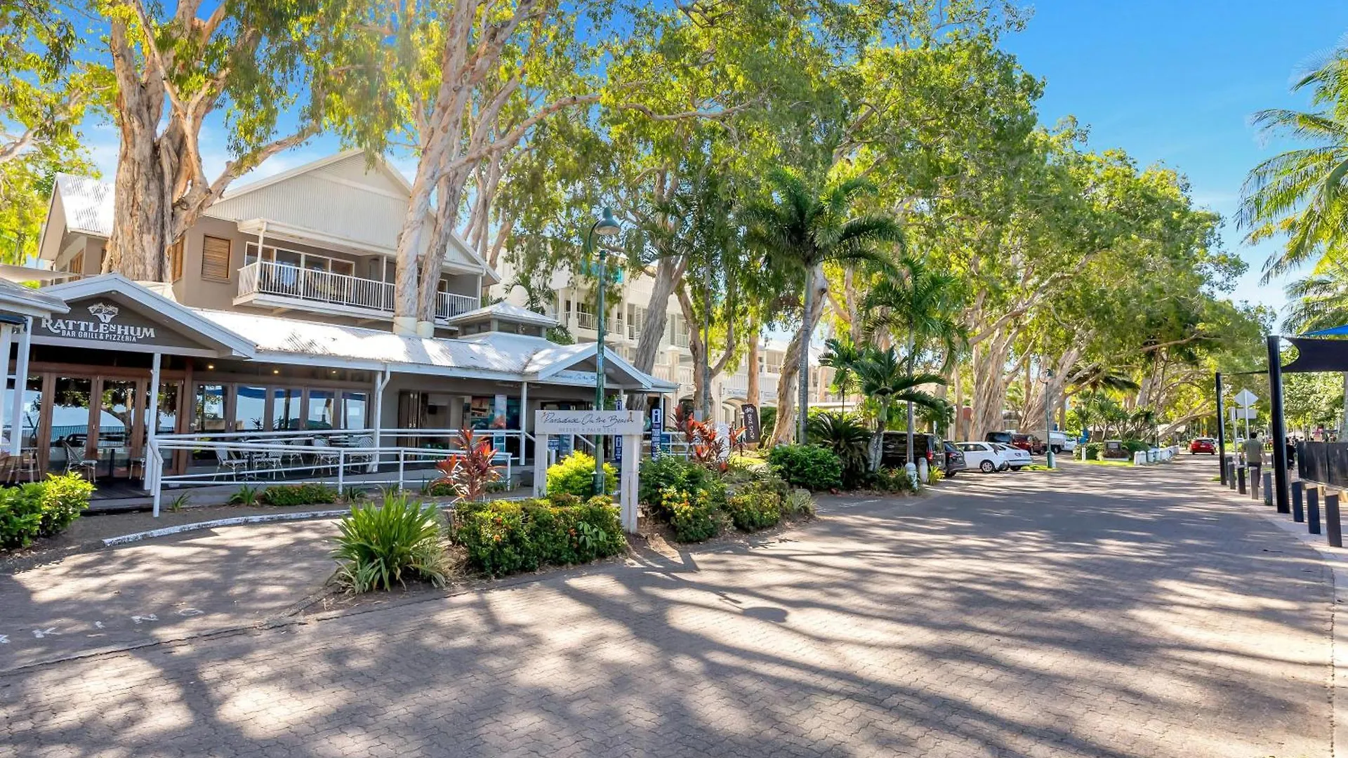 Ocean Outlook - Absolute Beachfront Studio Palm Cove Australia